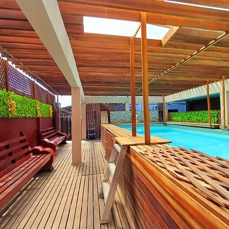 Waterland Suites 帕拉马里博 外观 照片