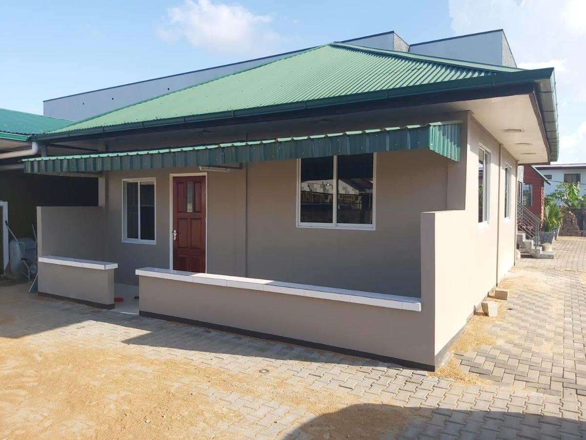 Waterland Suites 帕拉马里博 外观 照片