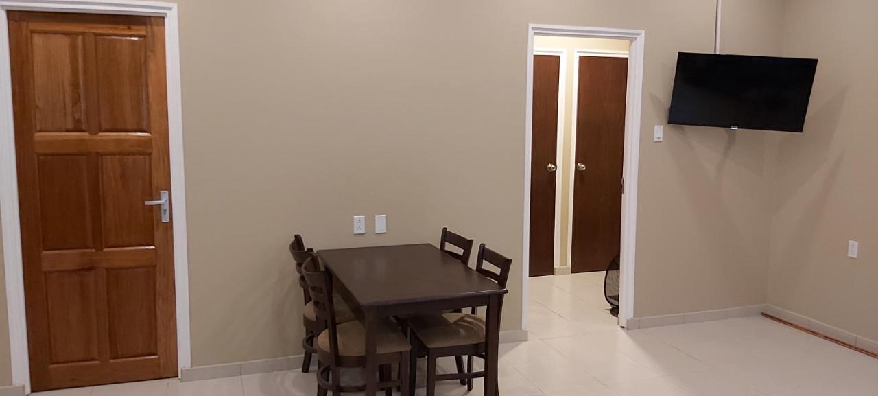 Waterland Suites 帕拉马里博 外观 照片