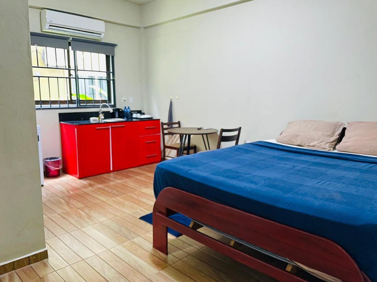 Waterland Suites 帕拉马里博 外观 照片