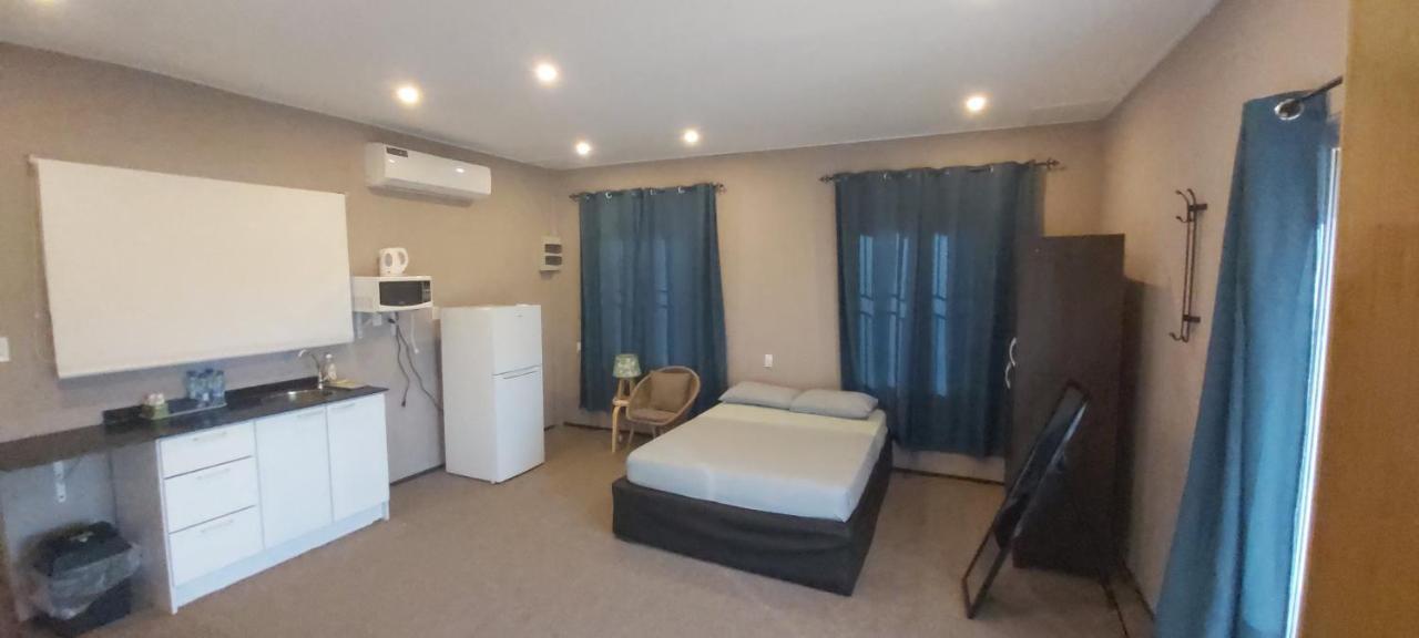 Waterland Suites 帕拉马里博 外观 照片