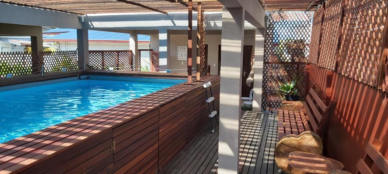 Waterland Suites 帕拉马里博 外观 照片