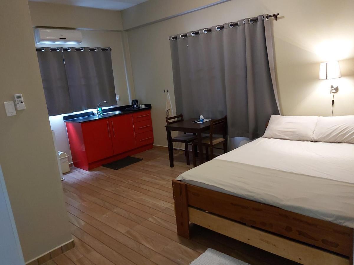 Waterland Suites 帕拉马里博 外观 照片